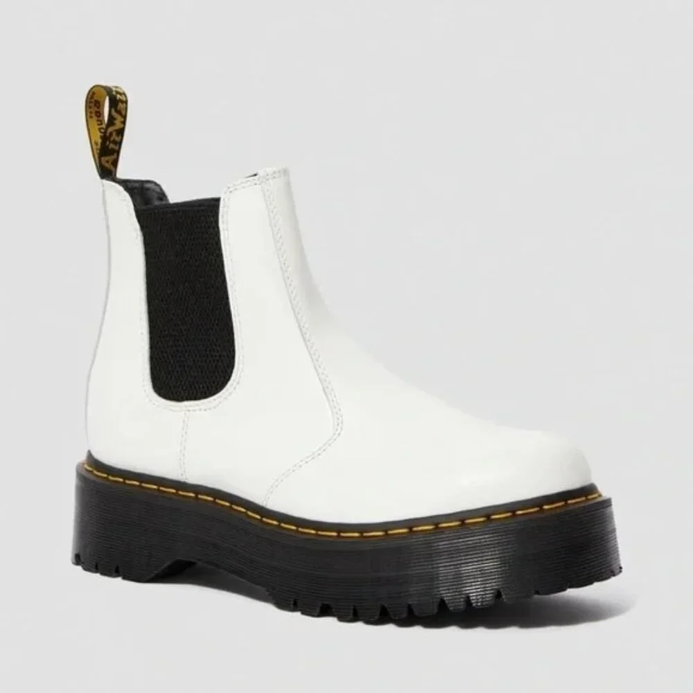 Dr. Martens 2976 Smooth Leather Platform Chelsea Boots | White | M: 10 /W: 9 NWT